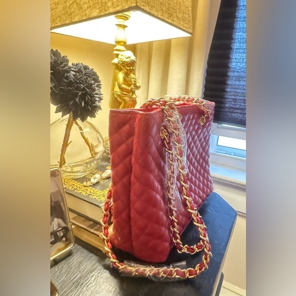 Lord & Taylor Quilted Red Gold Chain Shoulder Bag NWT |β Luxe Designer Inspired - Picture 2 of 5